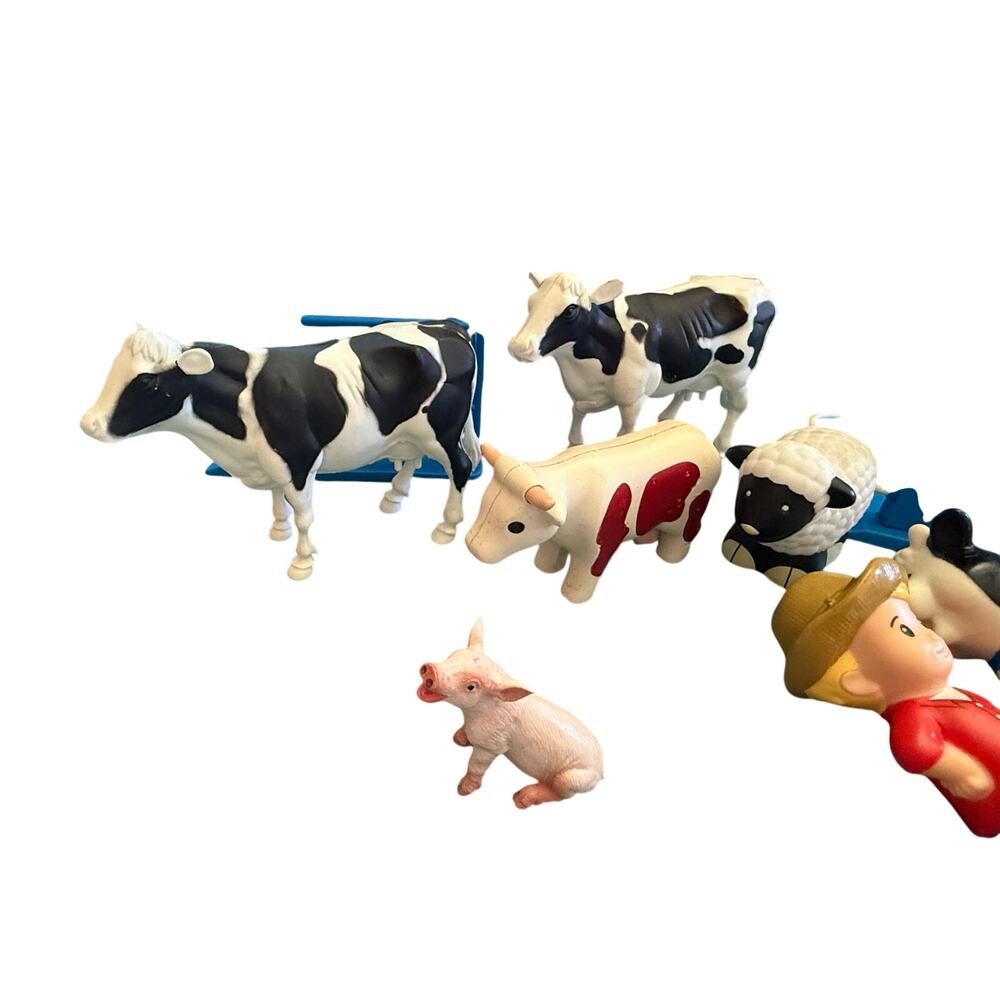 Big Farm Toy Bundle –Cow, Sheep, Pig Figures & Milking Fence - Picture 5 of 9